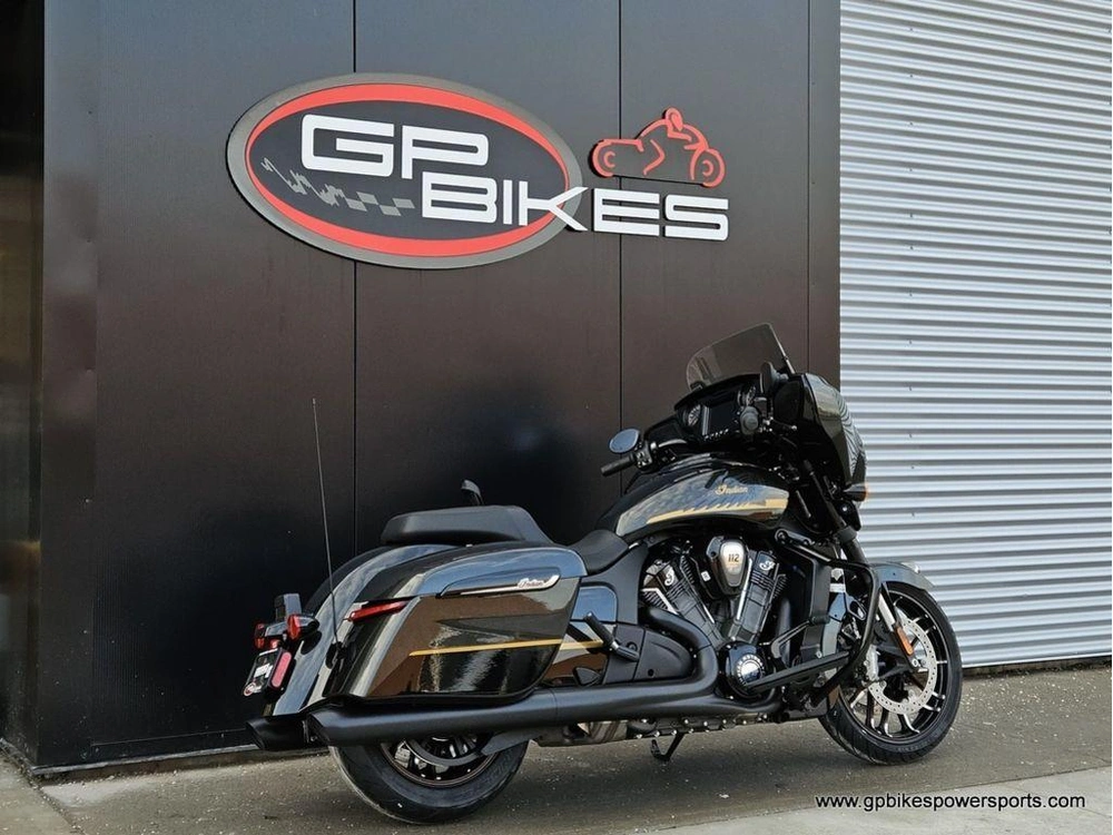 2026 Indian Motorcycle Chieftain® Powerplus Dark Horse® 112 W/powerband Black Crystal W/black Meta