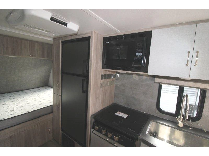 2023 Winnebago Minnie 1808fb