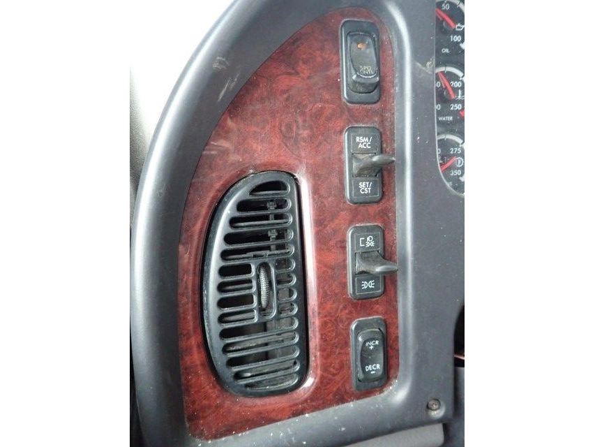Freightliner M2106 2019