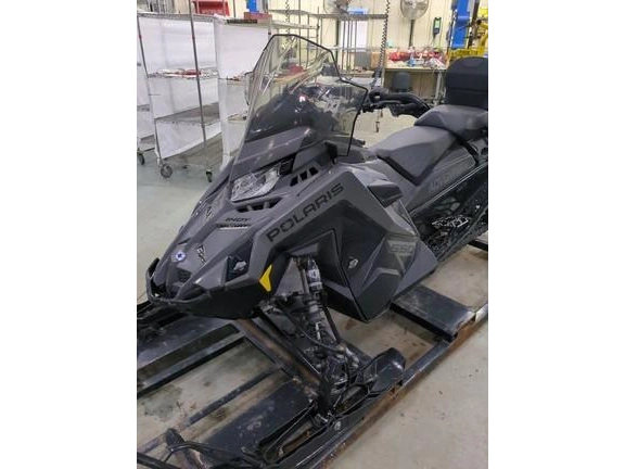 2024 Polaris 650 Indy Adventure 137 alt