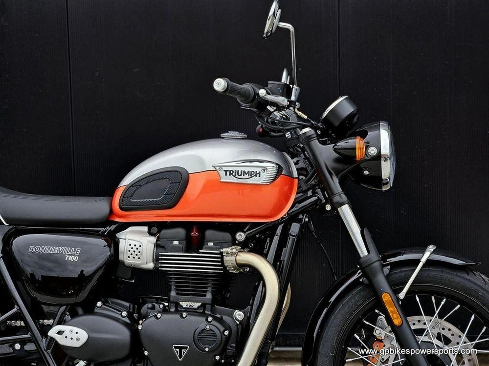 2025 Triumph Bonneville T100