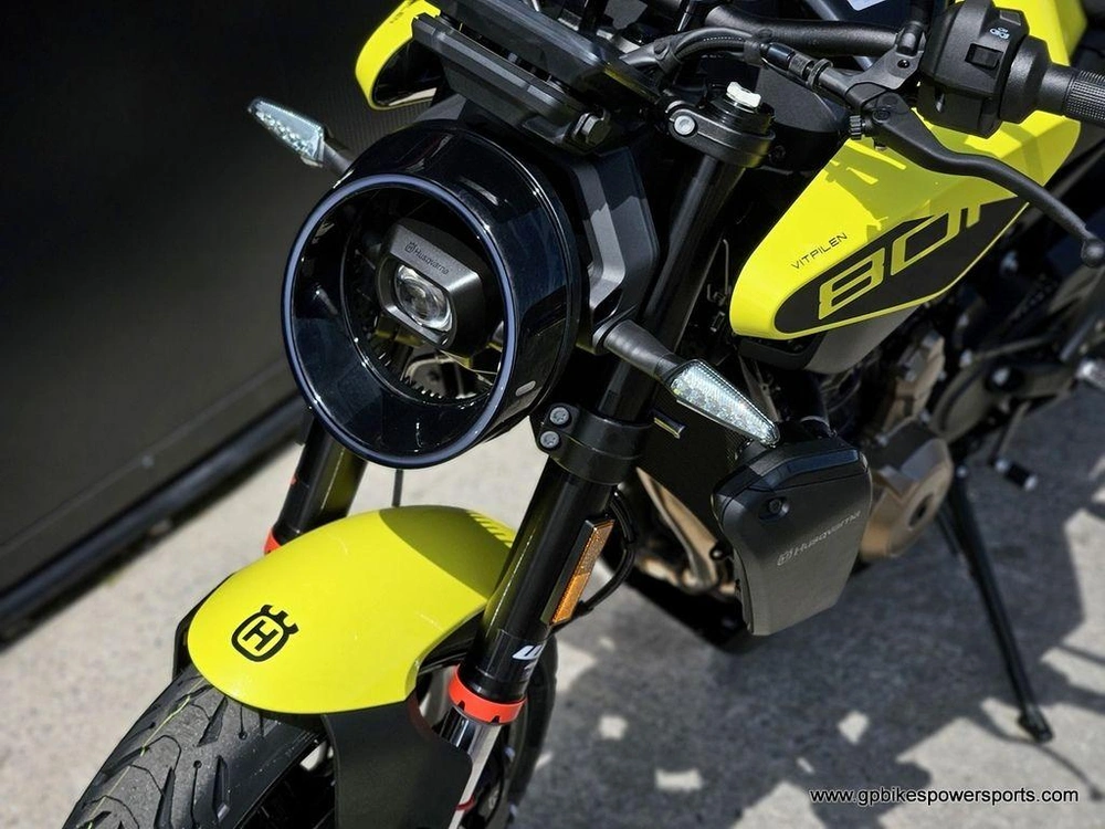 2025 Husqvarna Vitpilen 801