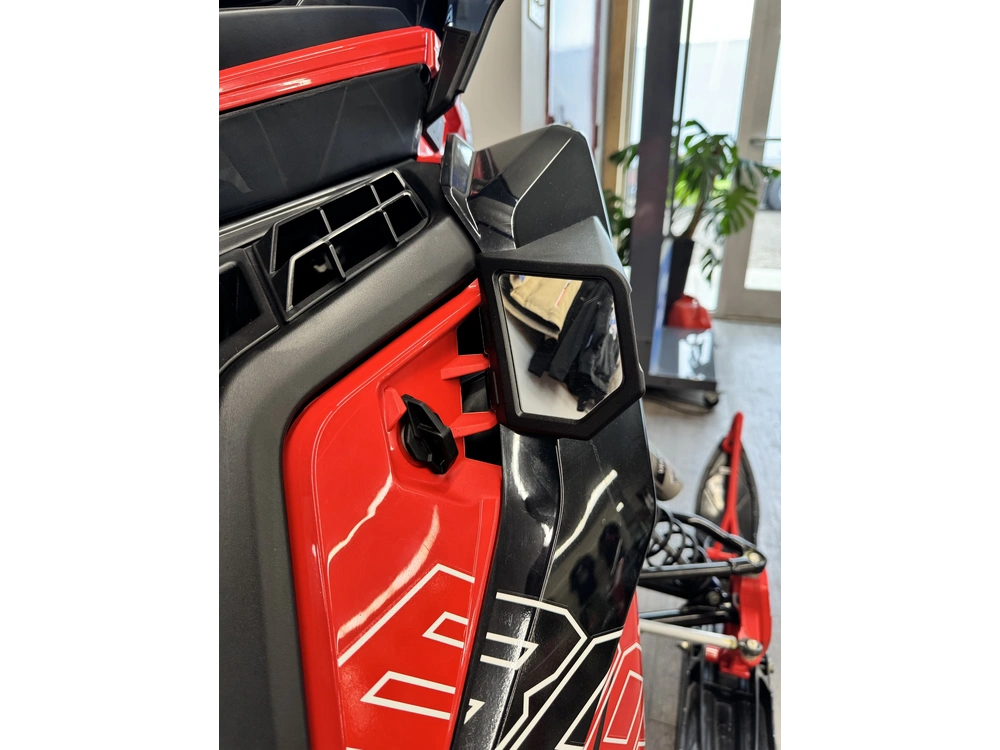 2023 Polaris Patriot Boost Indy Vr1 137