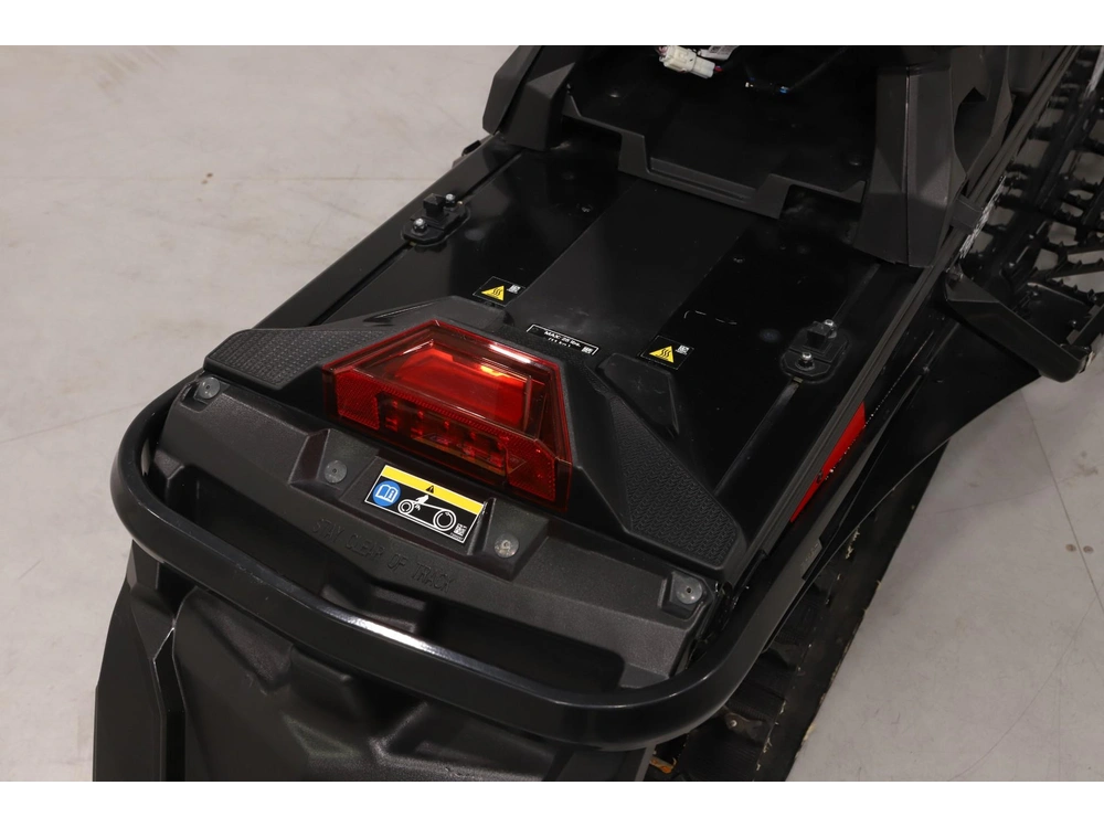 2024 Polaris 650 Indy Adventure 137 alt