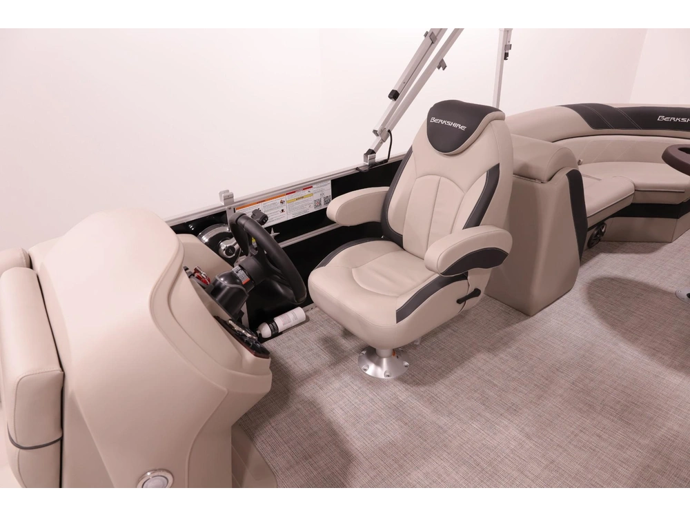 2023 Berkshire 22' Radius Pontoon W/ 90hp - Easy Financing alt