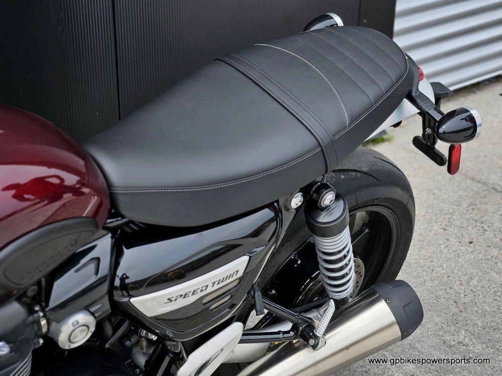 2024 Triumph Speed Twin 1200 Stealth Edition
