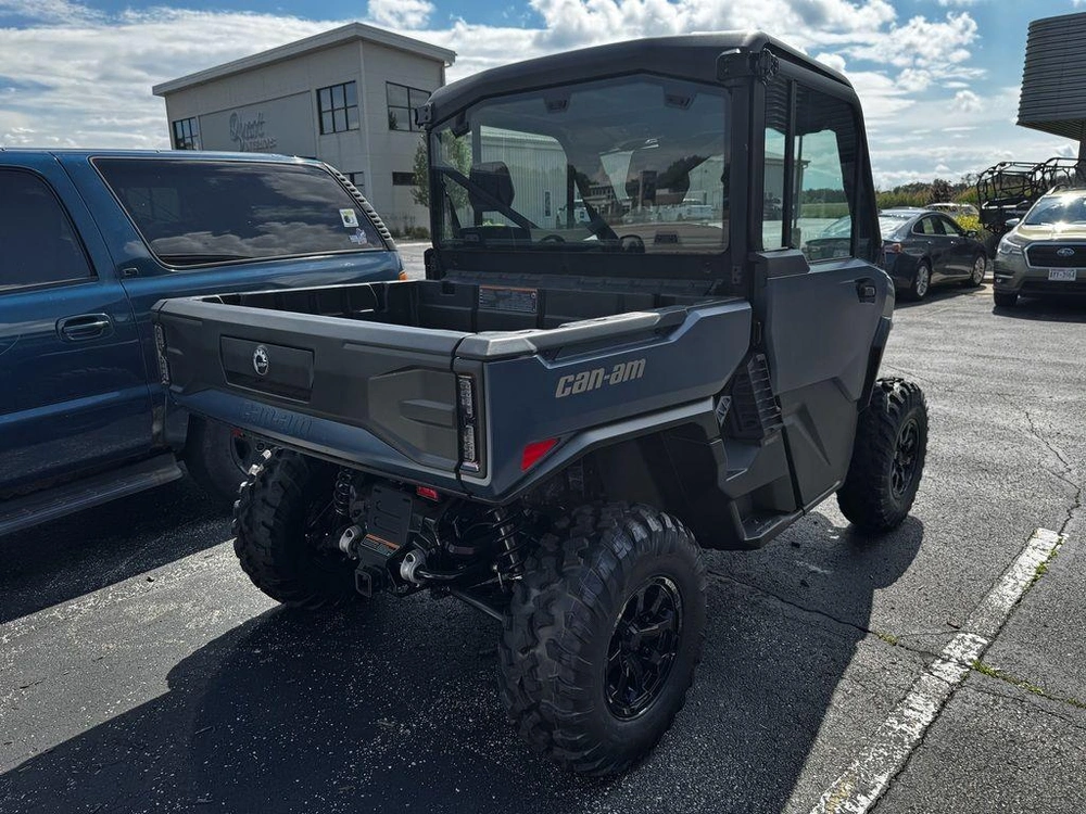 2026 Can-am Defender Xt Cab Hd11