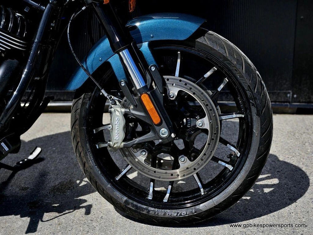 2025 Indian Motorcycle Sport Chief Cascade Green Metallic
