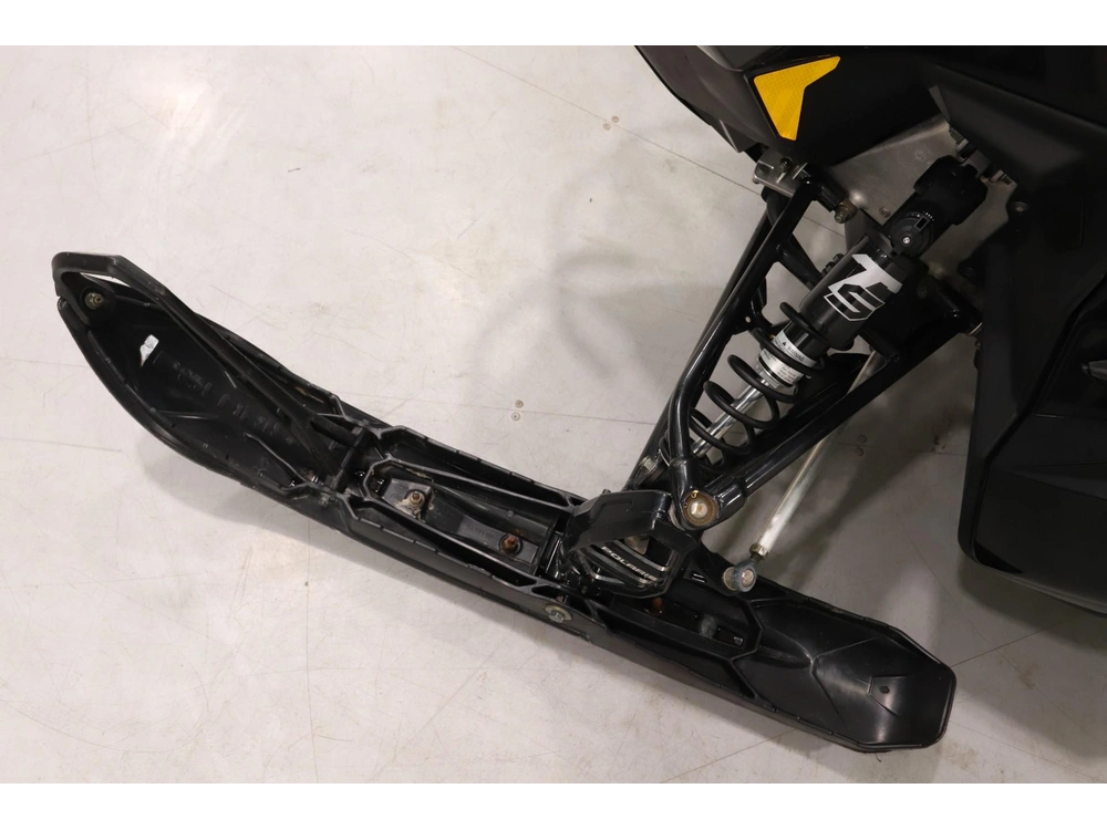2024 Polaris Prostar S4 Indy Adventure 137 alt