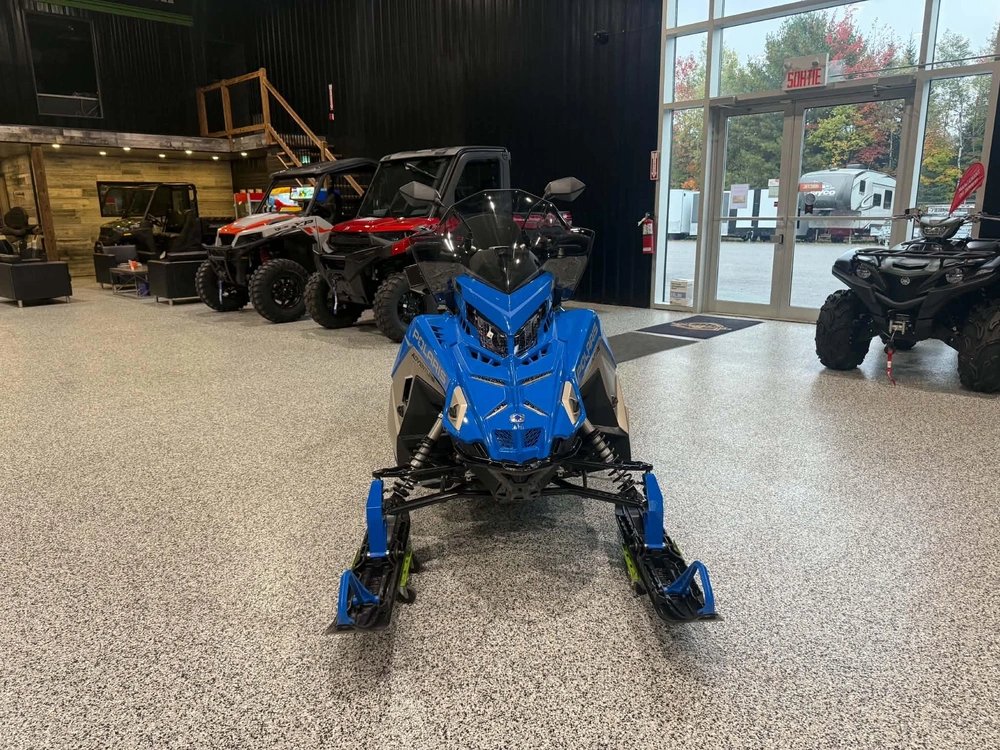 2027 Polaris Titan Adventure Ultimate 155 1.8 alt
