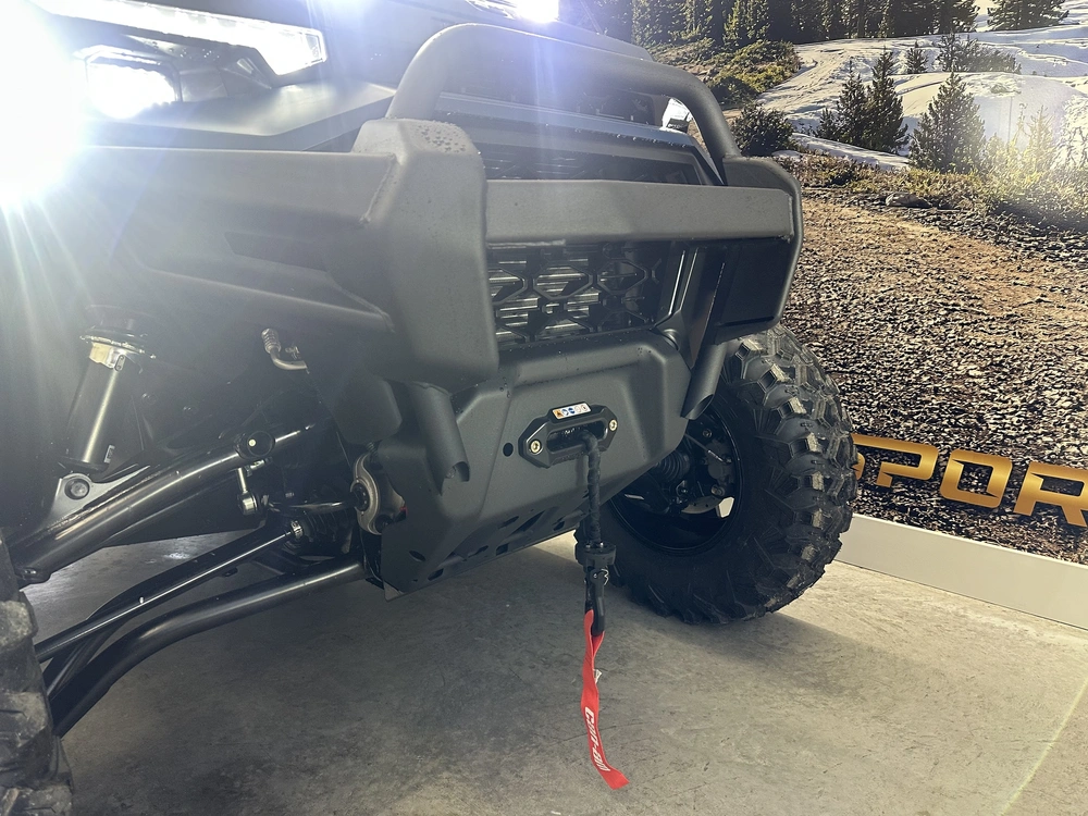 2027 Can-am Defender Limited Cab Hd11 alt