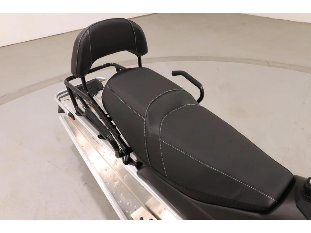 2026 Polaris Indy 550 Voyageur Lxt Es Northstar alt