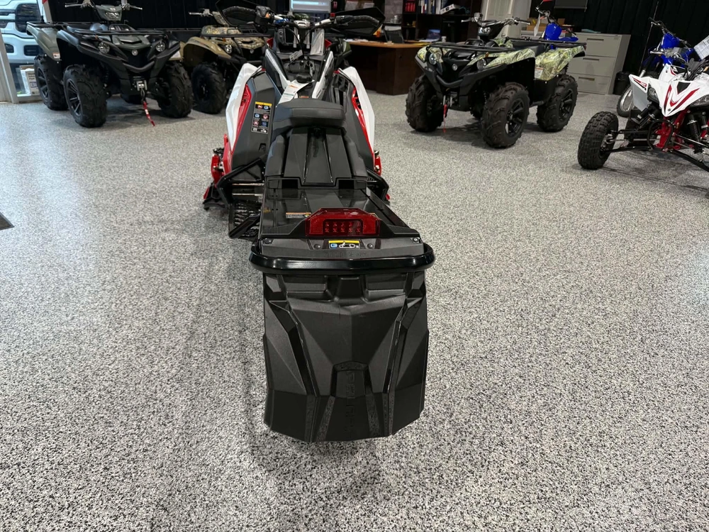 2027 Polaris Switchback Assault alt