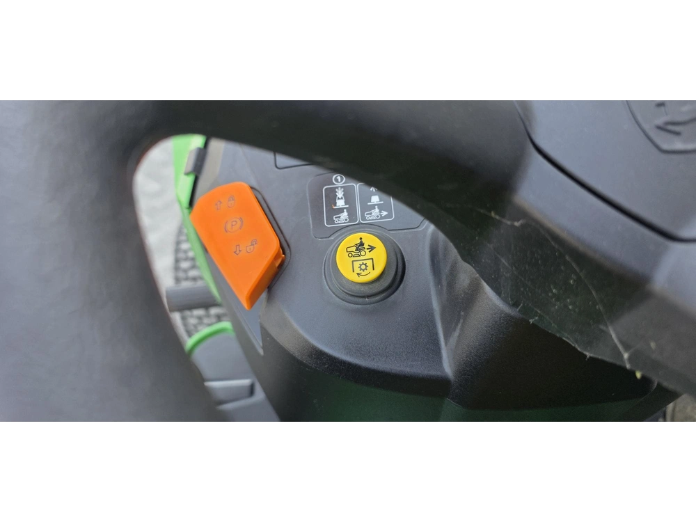 2026 John Deere S130 alt