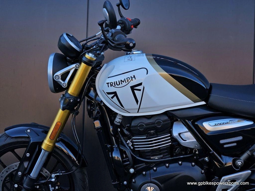 2026 Triumph Speed 400 Pearl Metallic White