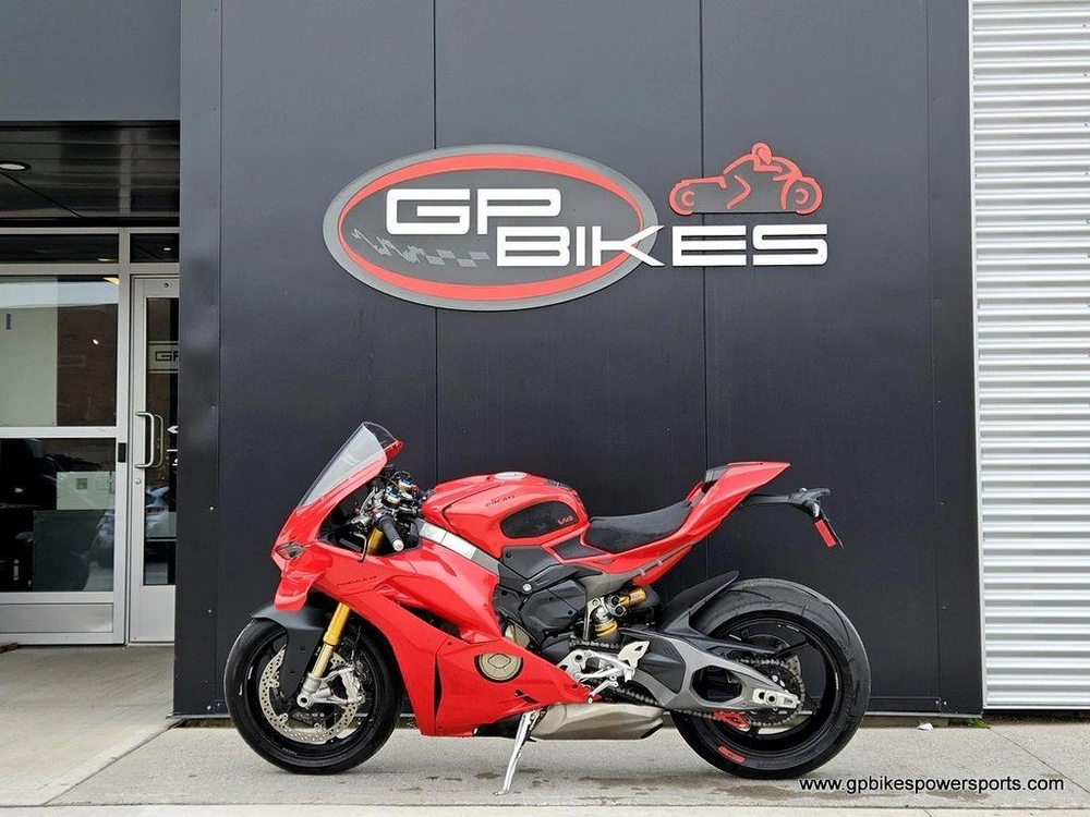 2025 Ducati Panigale V4 S Ducati Red