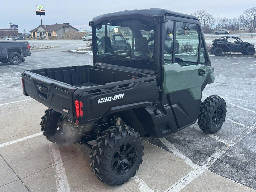 2026 Can-am Defender Dps Cab Hd10