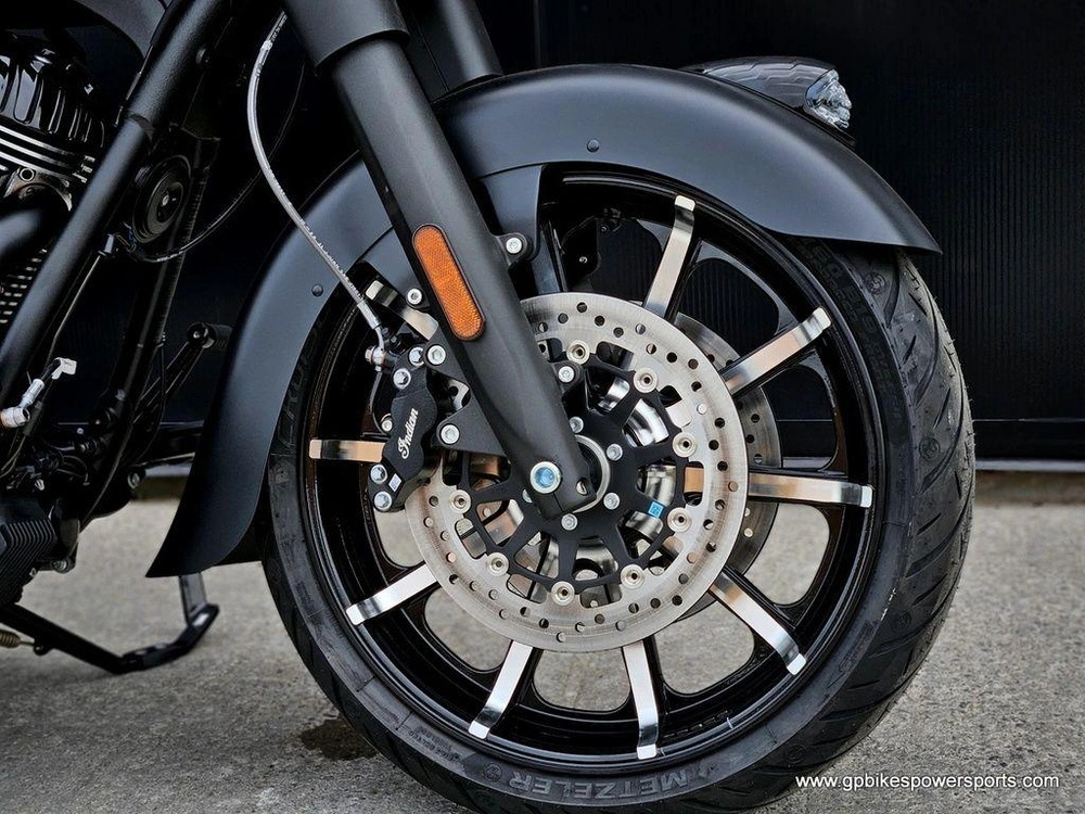 2026 Indian Motorcycle Springfield ® Dark Horse® Black Smoke