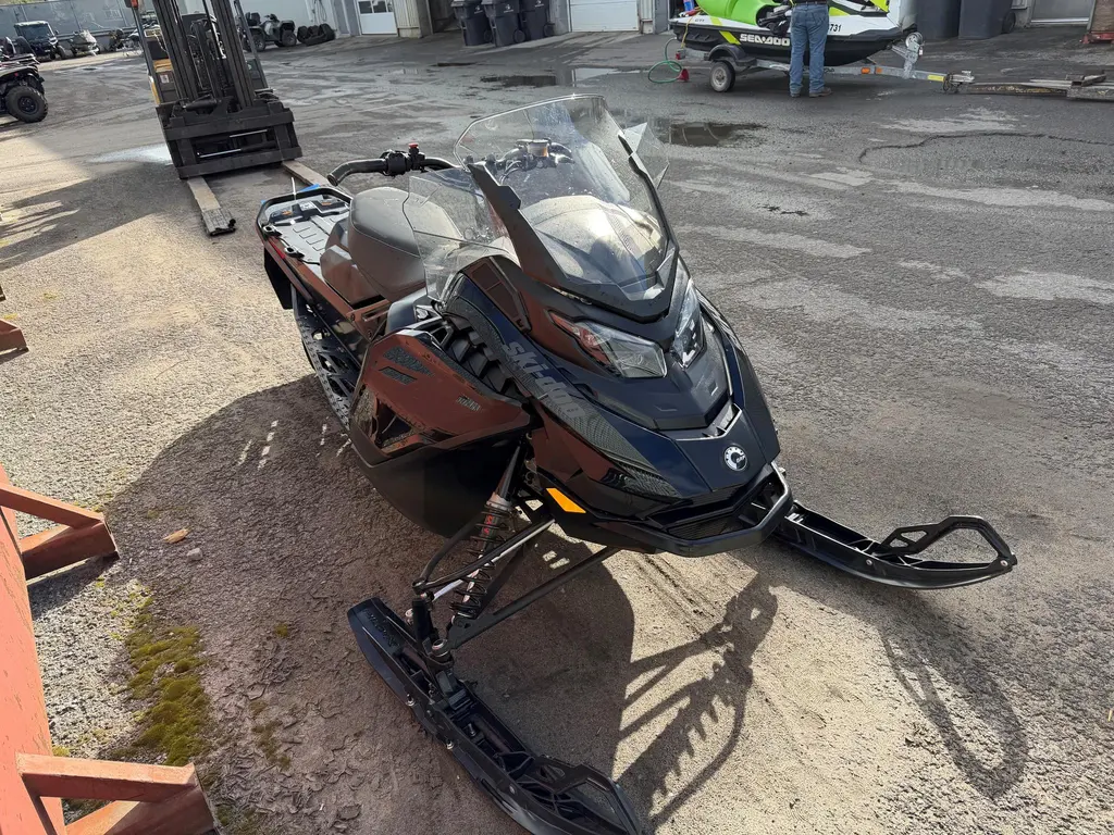 2024 Ski-Doo RENEGADE ADRENALINE 900 ACE
