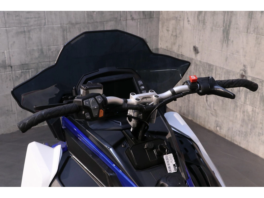 2027 Polaris 9r Indy Vr1 137 Snowcheck (exclusif)