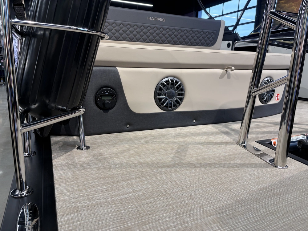 2027 Harris Sunliner 230 Sle alt
