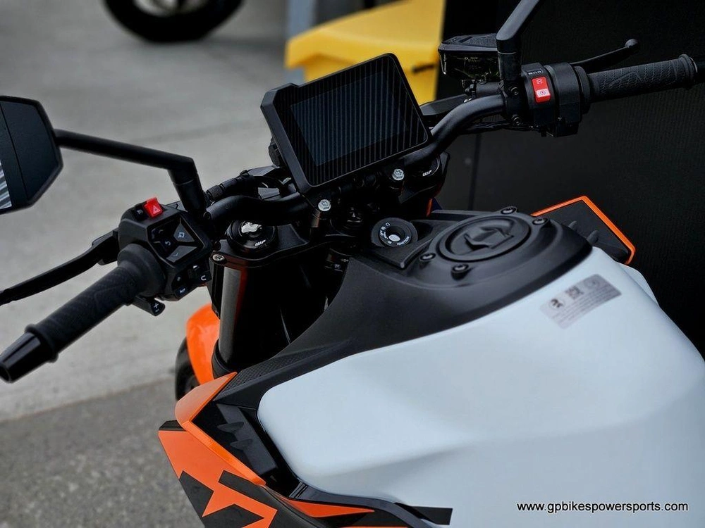2027 Ktm 990 Duke