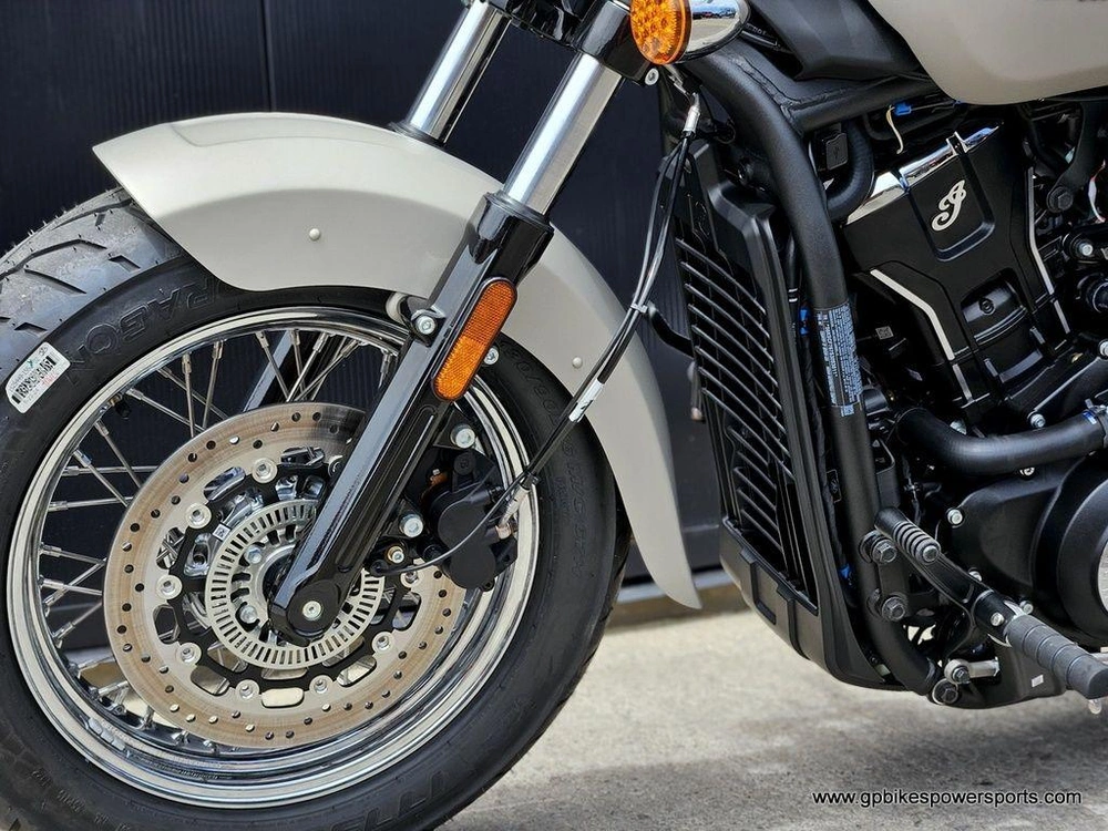 2025 Indian Motorcycle Scout® Classic Limited + Tech Silver Quartz Smoke