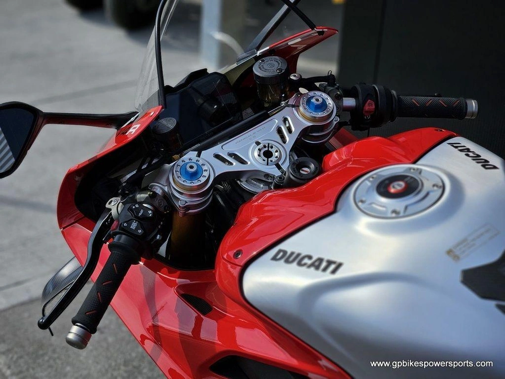 2023 Ducati Panigale V4 R Ducati Red