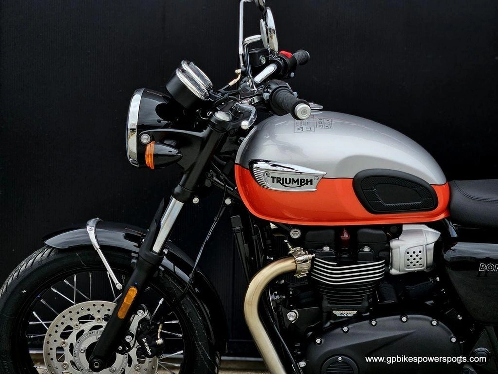 2025 Triumph Bonneville T100