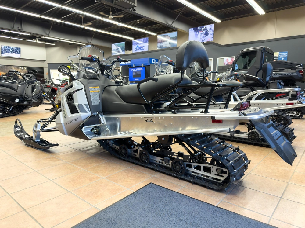 2025 Polaris 550 Voyageur Lxt Es