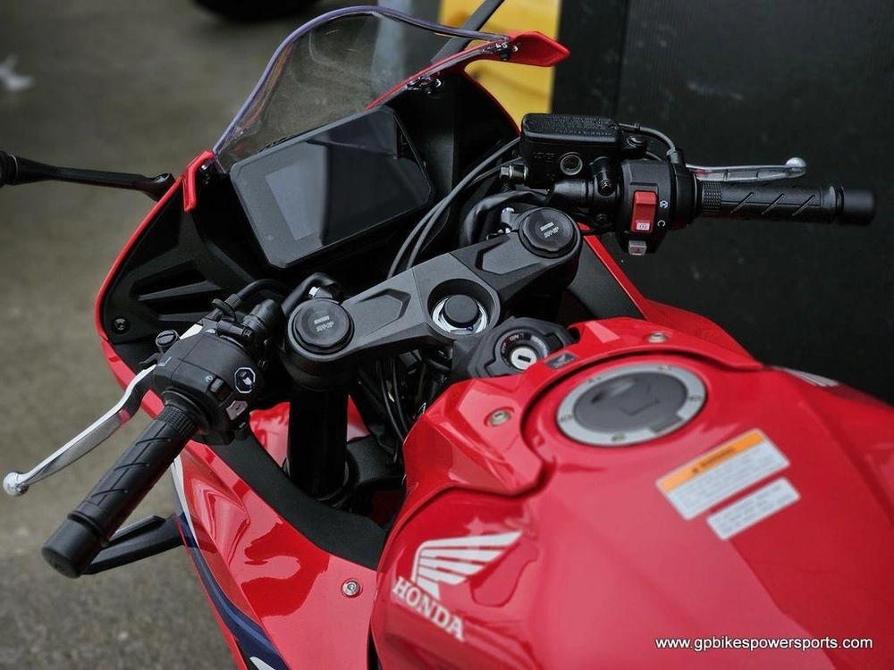 2026 Honda Cbr650 R E-clutch