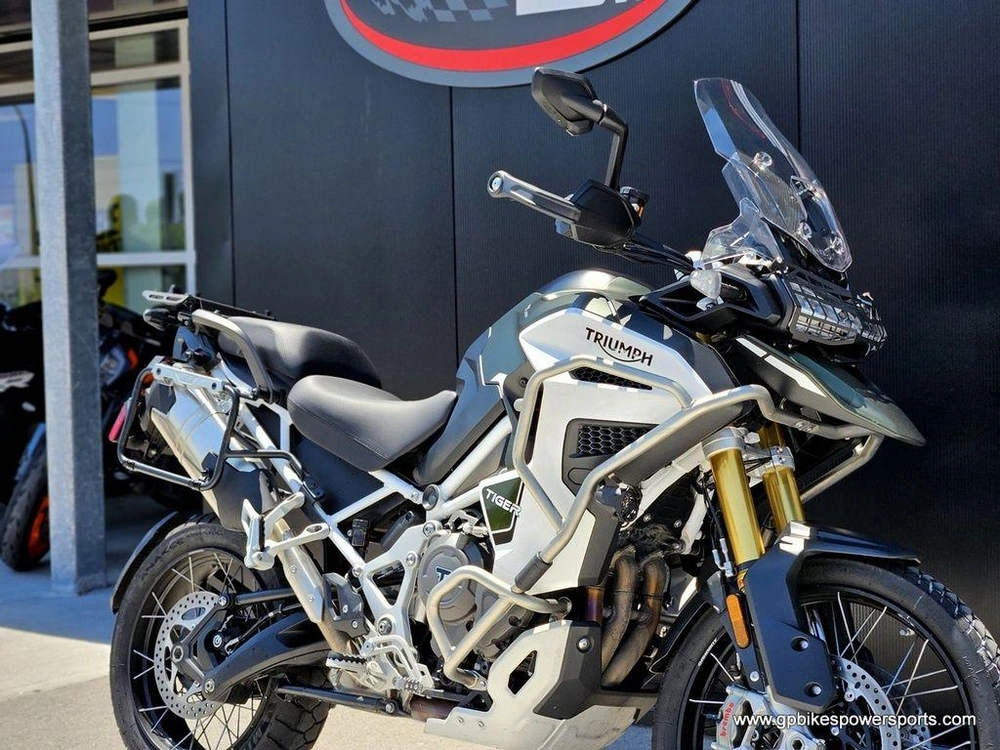 2023 Triumph Tiger 1200 Rally Explorer Matte Khaki Green