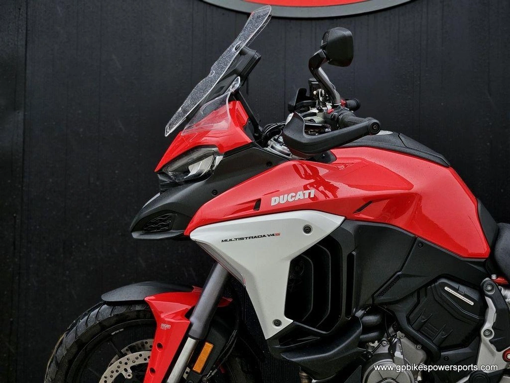 2022 Ducati Multistrada V4s Ducati Red / Forged Wheels