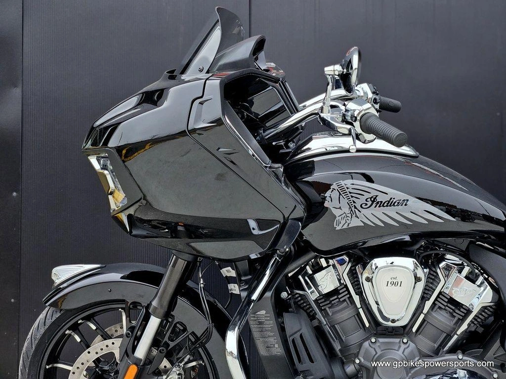 2026 Indian Motorcycle Challenger® Limited Black Metallic
