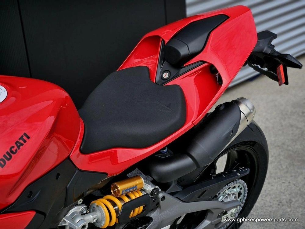 2026 Ducati Streetfighter V2 S Red
