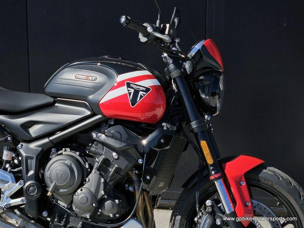 2025 Triumph Trident 660 Diablo Red/sapphire Black