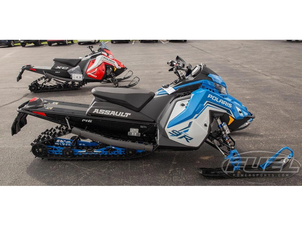 2027 Polaris Patriot 9r Switchback Assault 146 Escape Ifs White Lightning / Velocity Blu alt