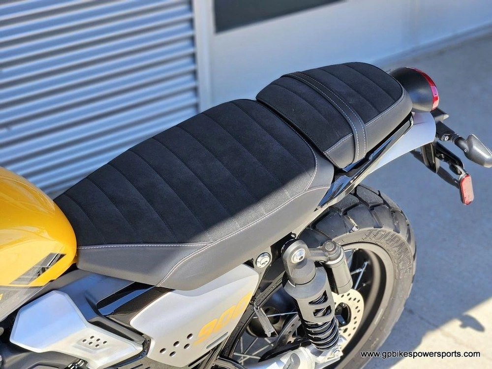 2026 Triumph Scrambler 900 Mineral Grey