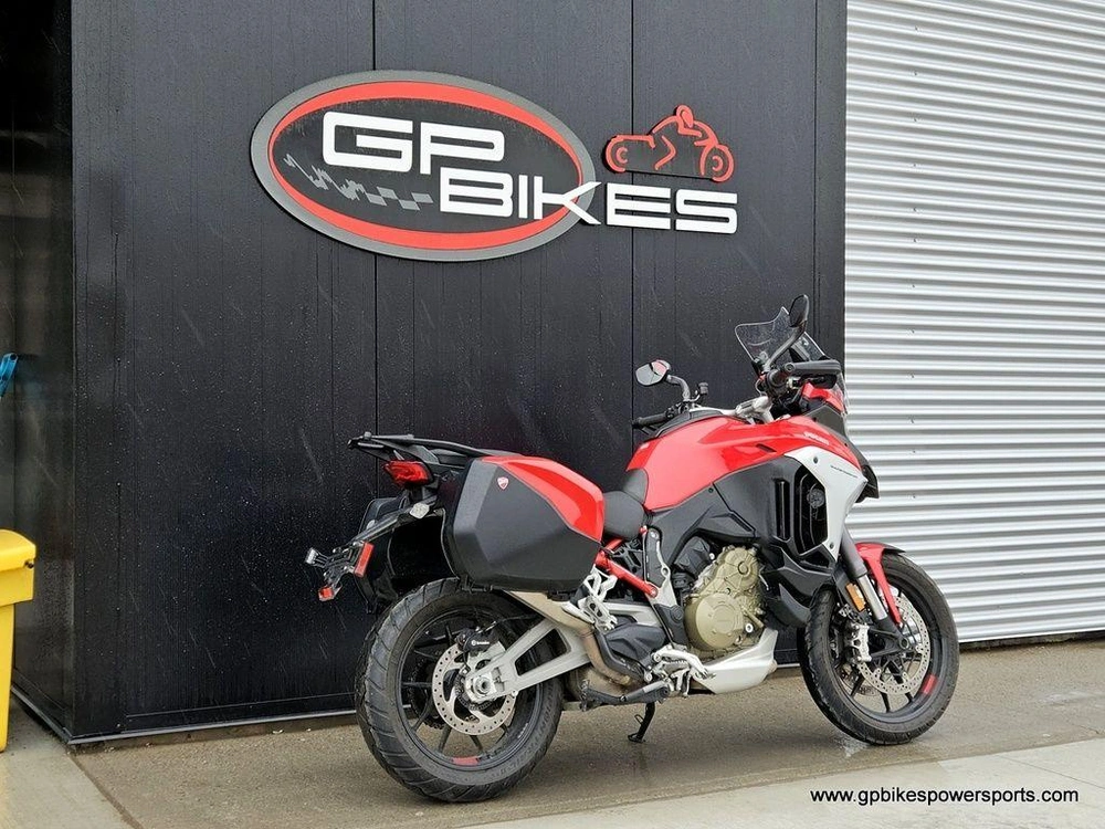 2022 Ducati Multistrada V4s Ducati Red / Forged Wheels