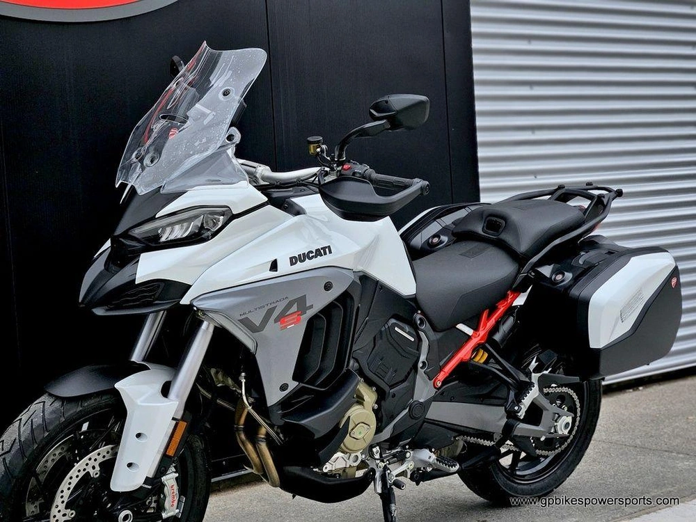 2026 Ducati Multistrada V4 S Travel & Radar Arctic White
