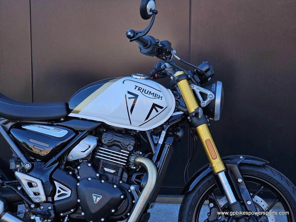 2026 Triumph Speed 400 Pearl Metallic White