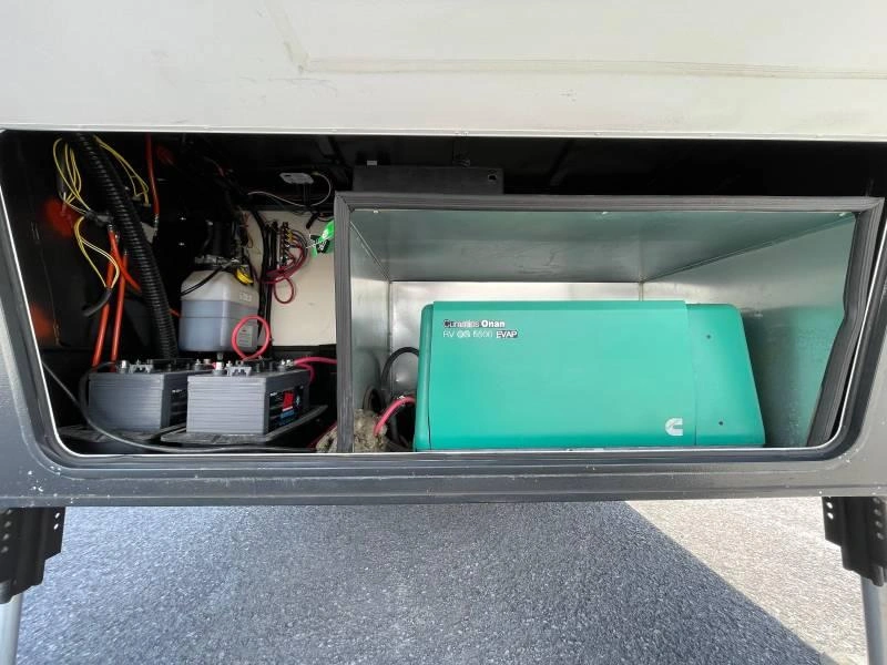 Dutchmen Voltage 3950 2014 alt