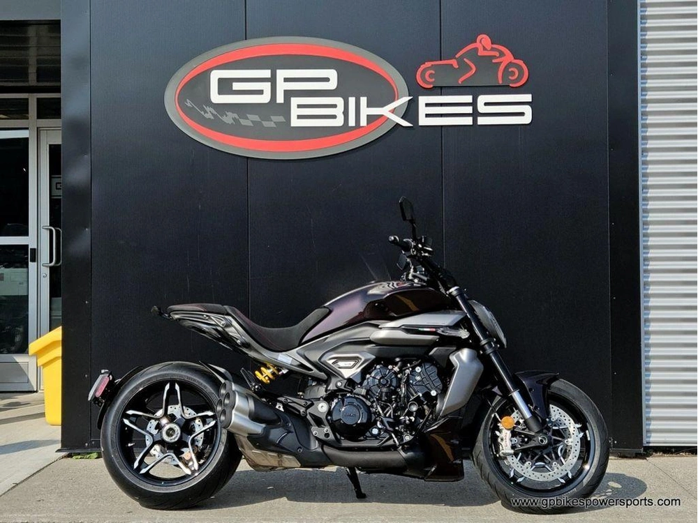 2026 Ducati Xdiavel V4 Black Lava