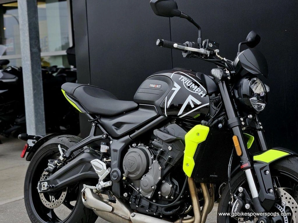 2024 Triumph Trident 660 Jet Black/triumph Racing Yellow