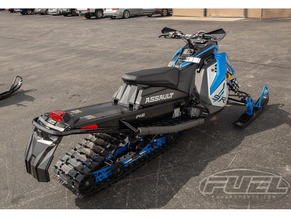 2027 Polaris Patriot 9r Switchback Assault 146 Escape Ifs White Lightning / Velocity Blu alt