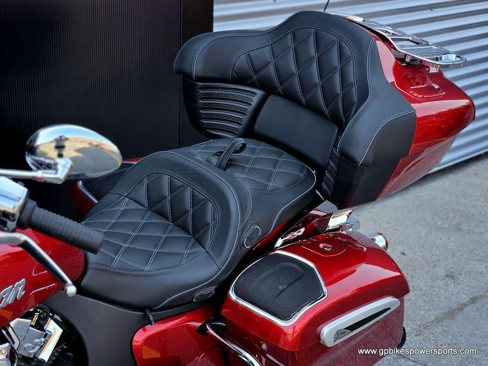 2024 Indian Motorcycle Pursuit® Limited Sunset Red Metallic
