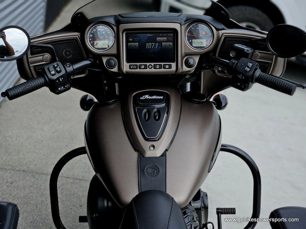 2019 Indian Motorcycle Chieftain Dark Horse® Bronze Smoke