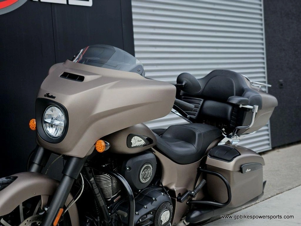 2019 Indian Motorcycle Chieftain Dark Horse® Bronze Smoke