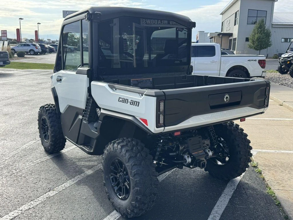 2026 Can-am Defender Limited Hd11