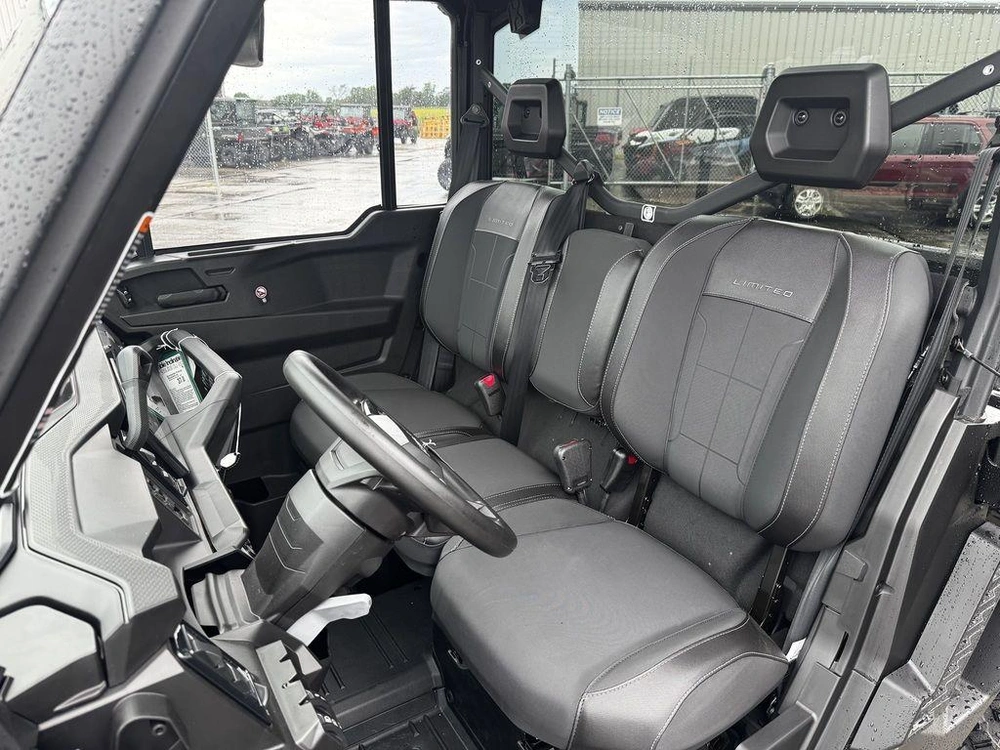 2026 Can-am Defender Limited Hd11